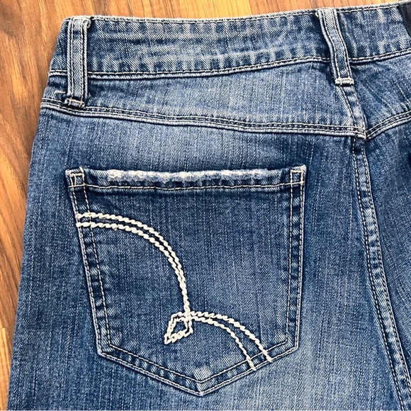 BootHeel Trading Co. Fairfax High Rise Slit Side Denim Jean Shorts – Size 27 - Picture 8 of 16